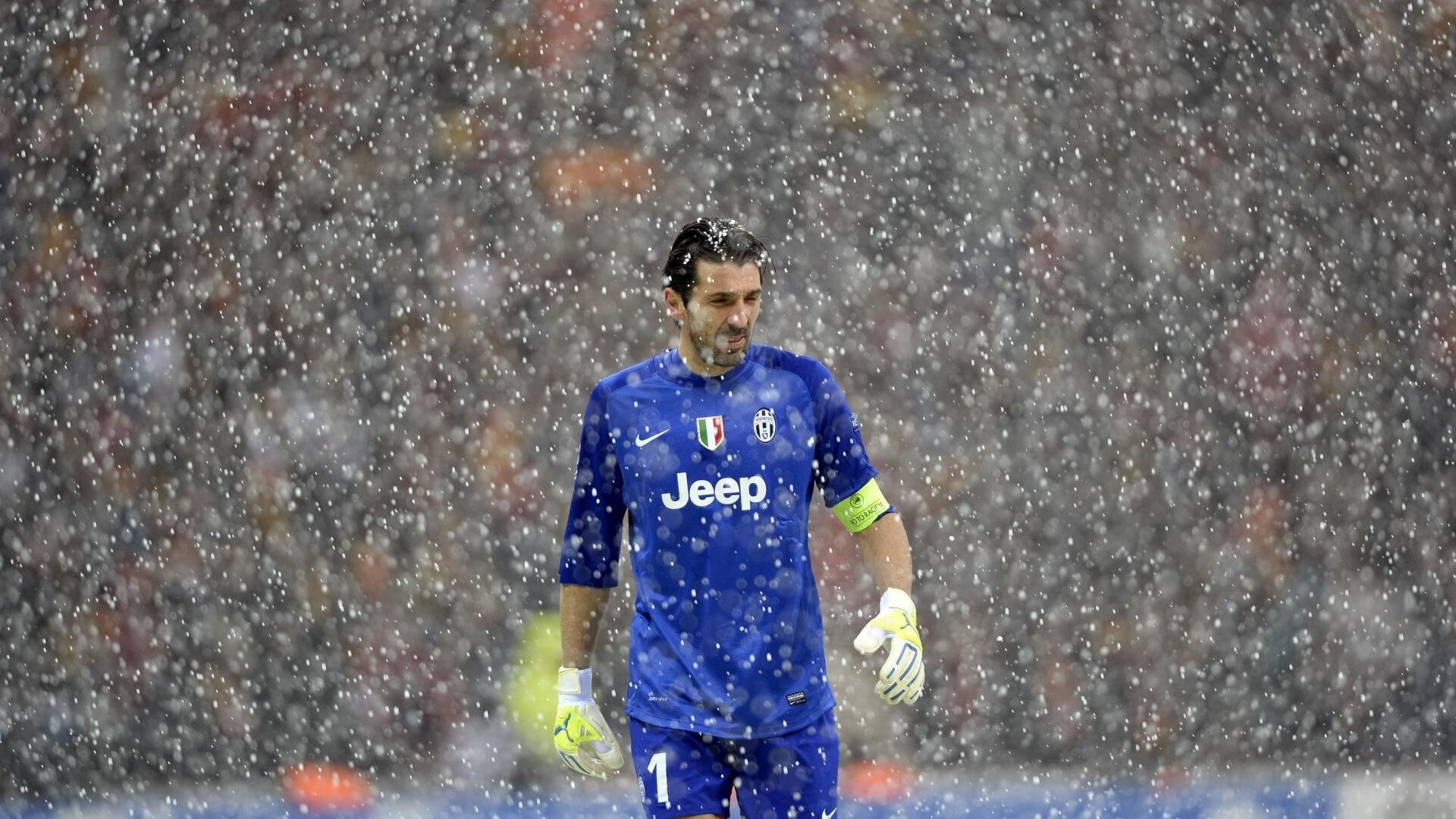 意甲豪门对决引爆激情,开拓者绝地反击逆转雄鹿,体育周末的双重盛宴