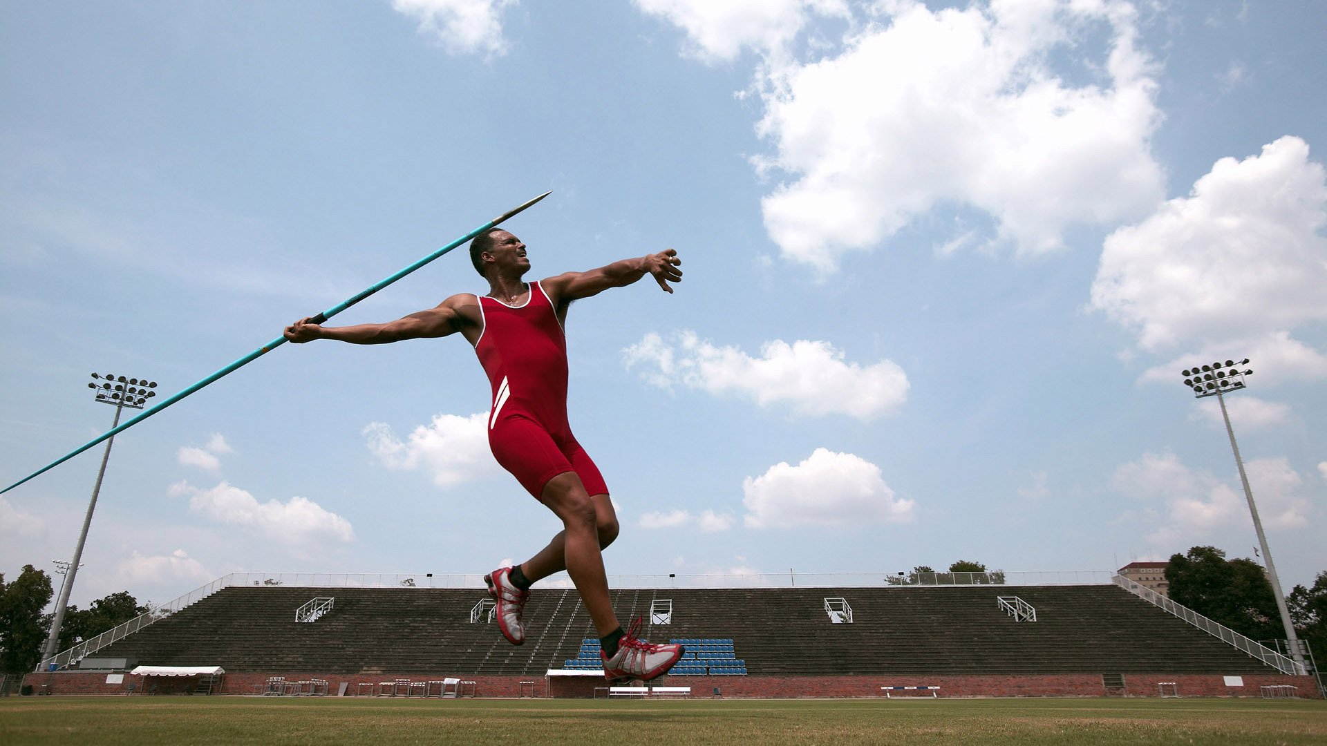 北京队强势晋级，活塞溃败；乔治再证大场面先生威名