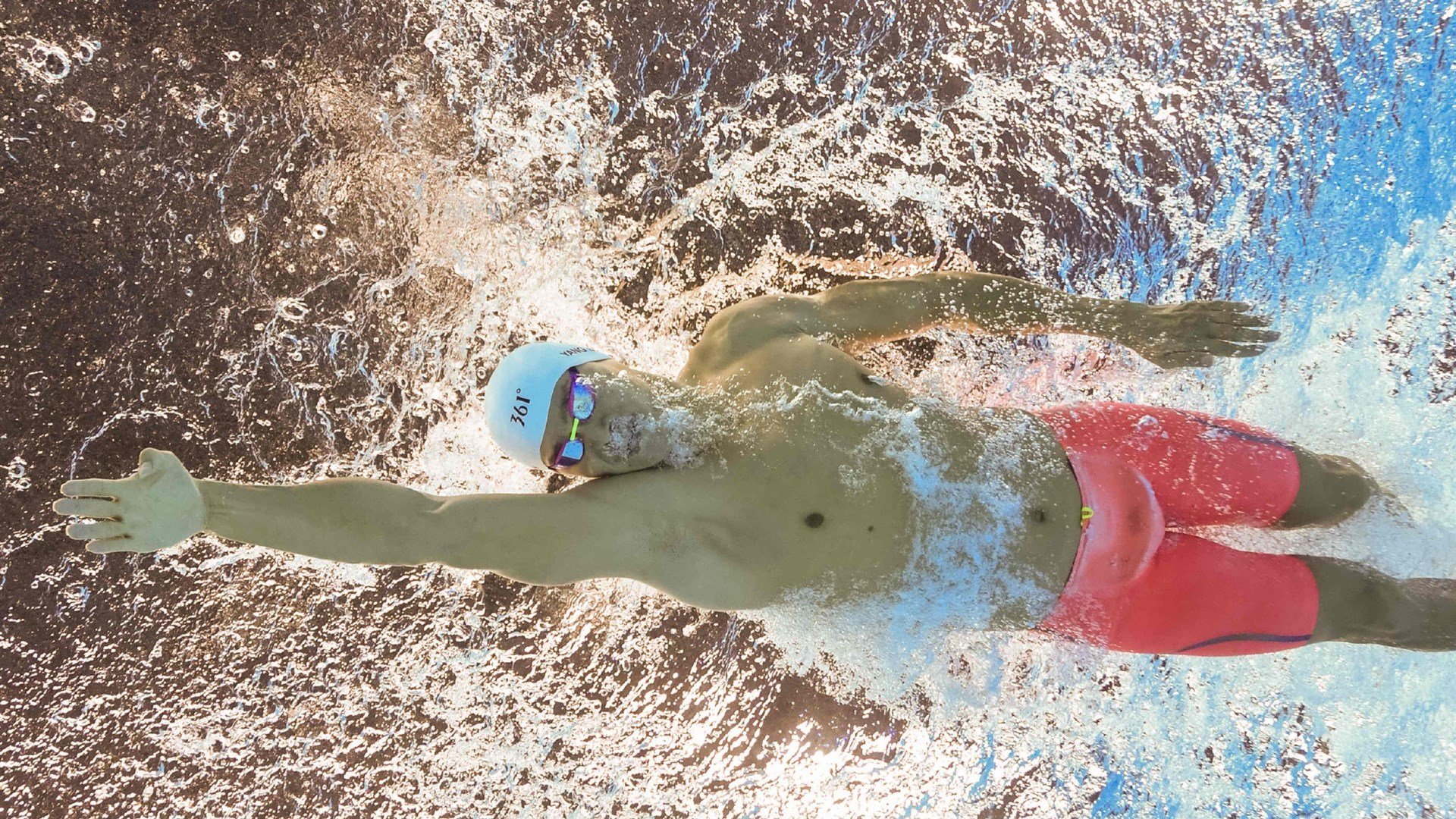 完爆!卢卡库单核带队撕碎西决悬念,今夜,他就是篮球世界的唯一真神!